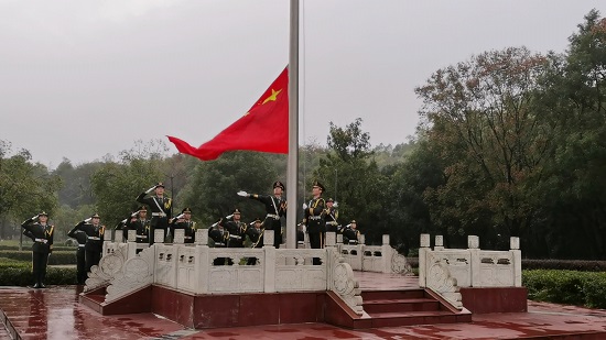说明: C:\Users\Administrator\Desktop\九州·体育(中国)官方网站举行升国旗仪式\九州·体育(中国)官方网站举行升国旗仪式\06c8a967751fb4da50adaac1e8e2a01.jpg