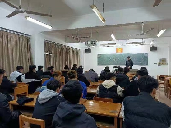 说明: C:\Users\Administrator\Desktop\九州·体育(中国)官方网站在学生中开展禁毒专项教育\九州·体育(中国)官方网站在学生中开展禁毒专项教育\微信图片_20211224161027.jpg