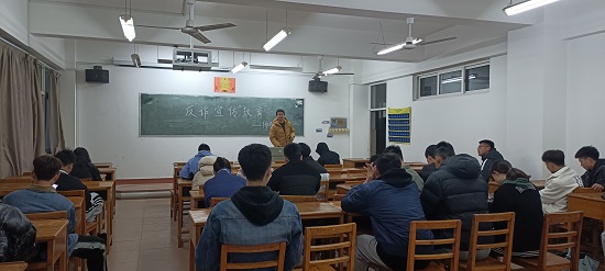 说明: C:\Users\Administrator\Desktop\九州·体育(中国)官方网站开展反诈宣传教育主题班会2022.3.21\775cebb5d8205e40dae0a5e7733f909.jpg