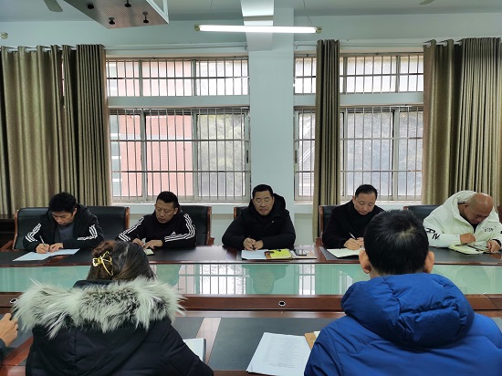 说明: C:\Users\Administrator\Desktop\九州·体育(中国)官方网站召开2021年度党支部书记述职评议会\九州·体育(中国)官方网站召开2021年度党支部书记述职评议会\IMG_20211228_083204.jpg